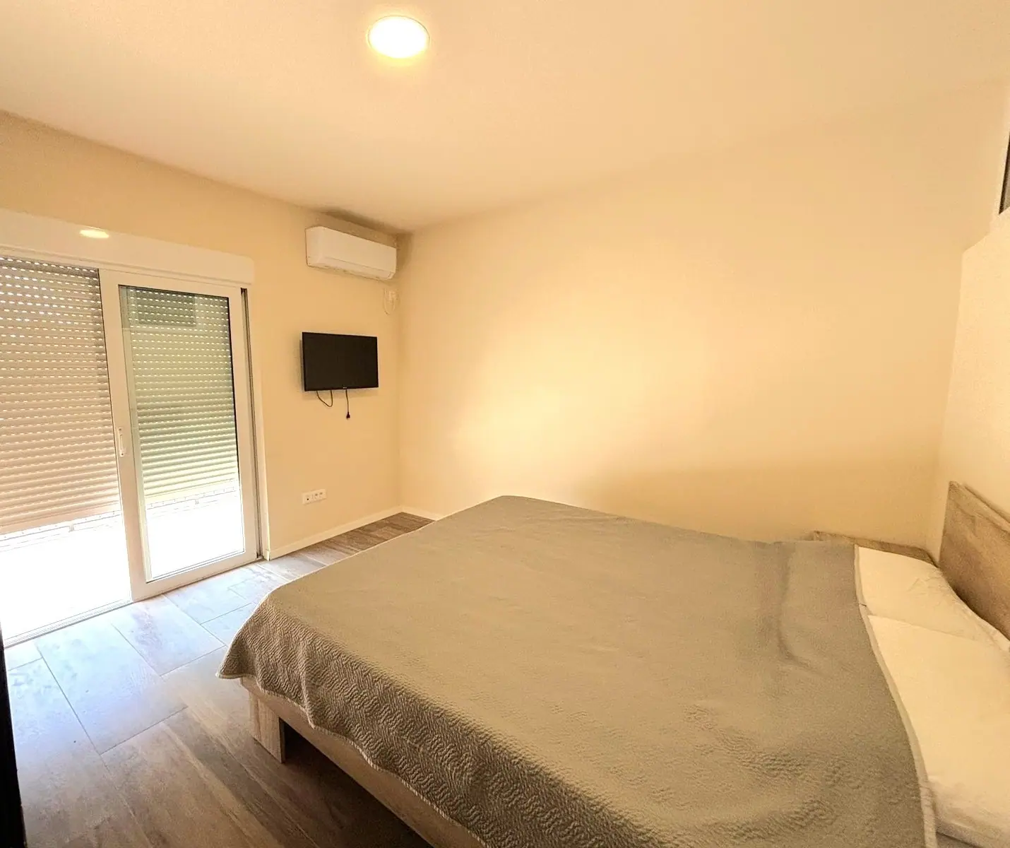Dvosoban-stan-u-Donjoj-Gorici-Podgorica-4 Izdavanje: Dvosoban stan 65 m² – Donja Gorica, Podgorica — fotografija 5