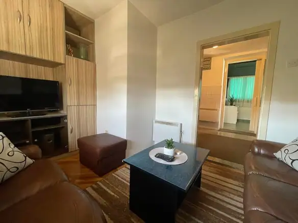 Dvosoban stan 42 m² – Centar, Podgorica — fotografija 9