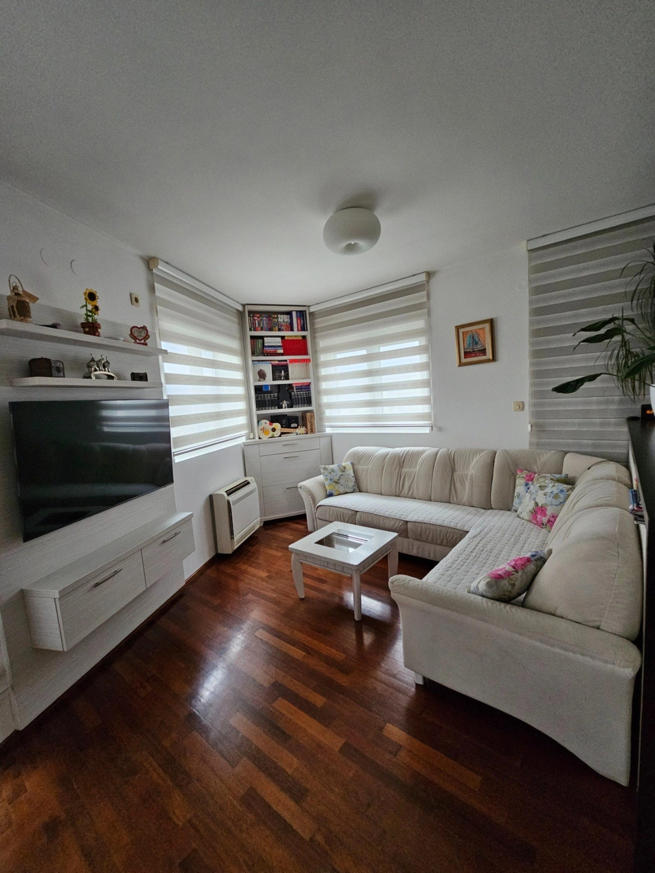 Namjesten-dvosoban-stan-na-Starom-aerodromu-Podgorica-1 Dvosoban stan 56 m² – Stari aerodrom, Podgorica — fotografija 2