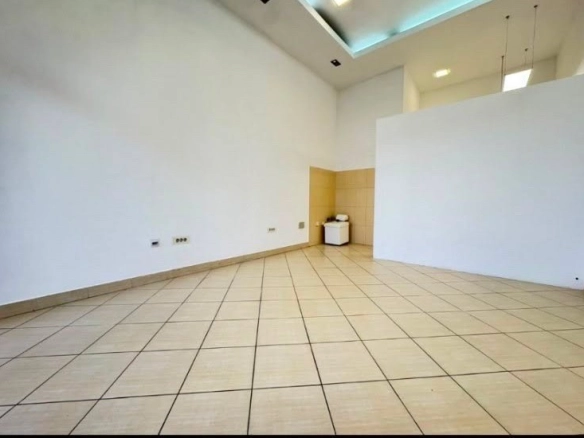 Izdavanje: Poslovni prostor 25 m² – Stari aerodrom, Podgorica — fotografija 2