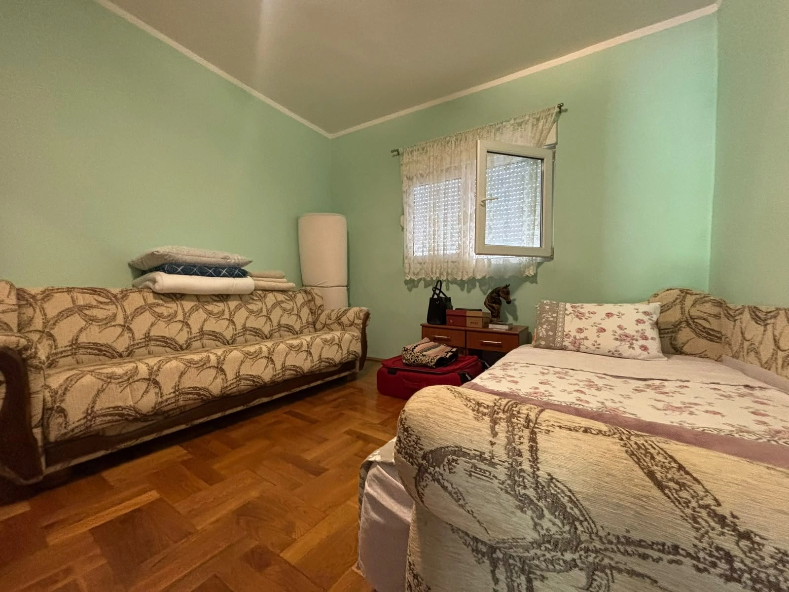 Dvospratna-kuca-sa-dvoristem-u-Kosicu-Danilovgrad-14 Kuća 144 m² – Kosić, Danilovgrad — fotografija 15