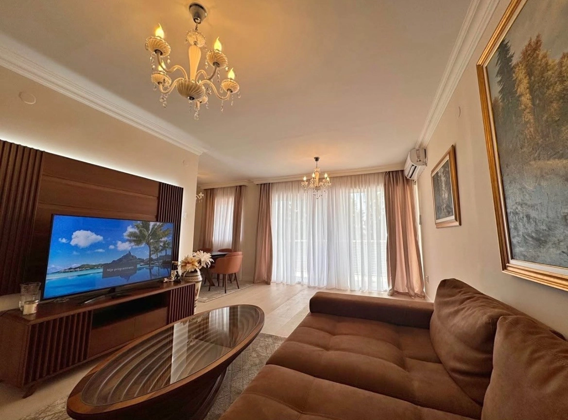 Izdavanje: Trosoban stan 101 m² – Preko Morače, Podgorica — fotografija 2