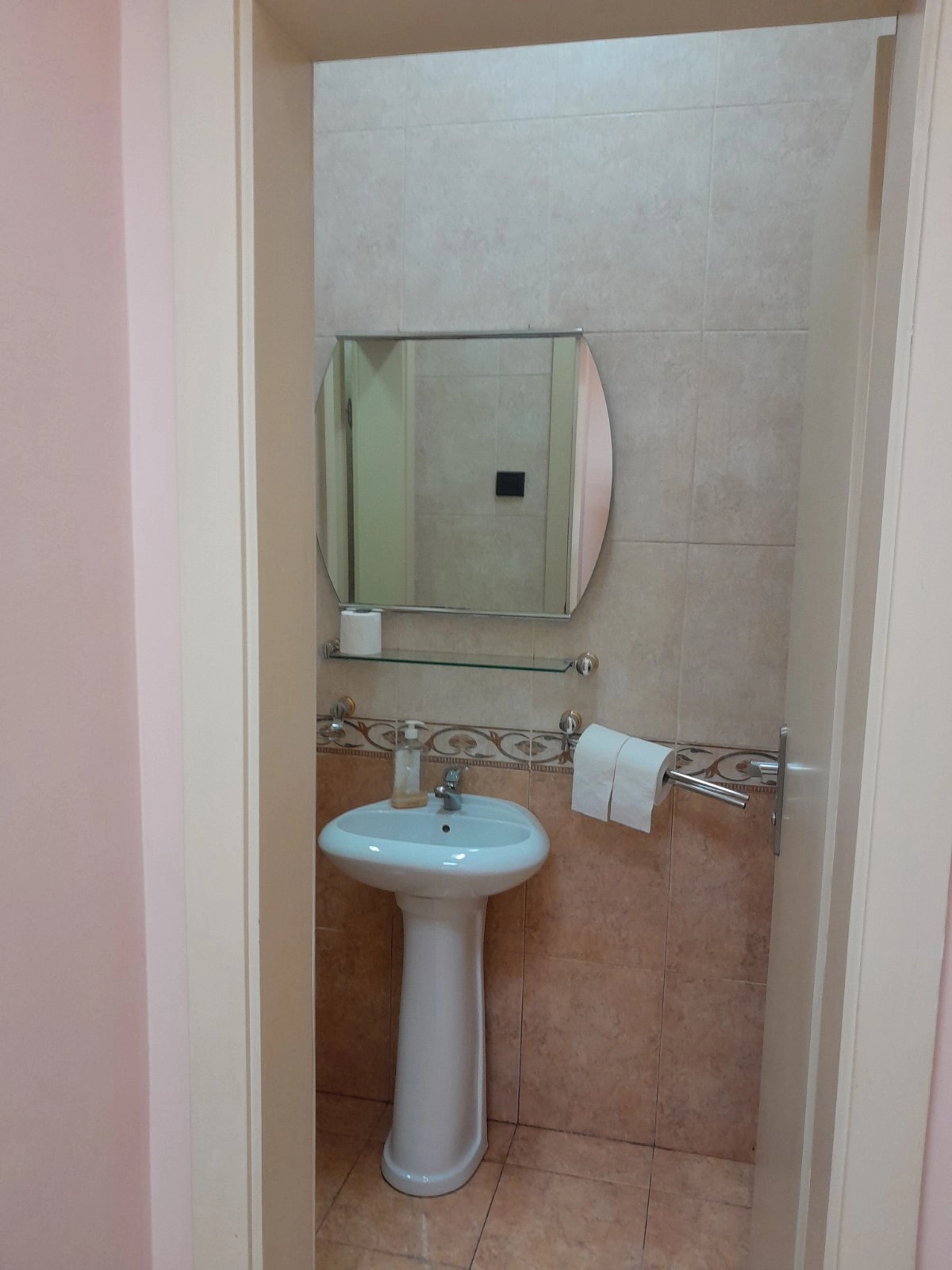 Izdavanje: Poslovni prostor 35 m² – Preko Morače, Podgorica — fotografija 6