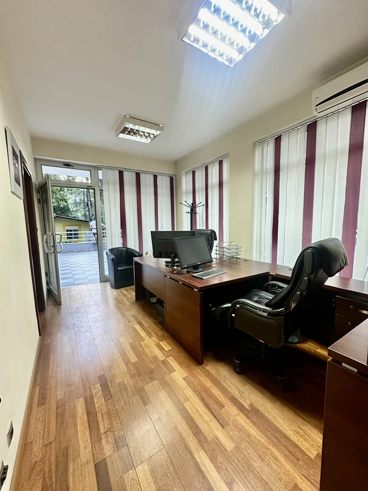Poslovni-prostor-sa-terasom-Pobrezje-Podgorica-1 Izdavanje: Poslovni prostor 65 m² – Pobrežje, Podgorica — fotografija 2