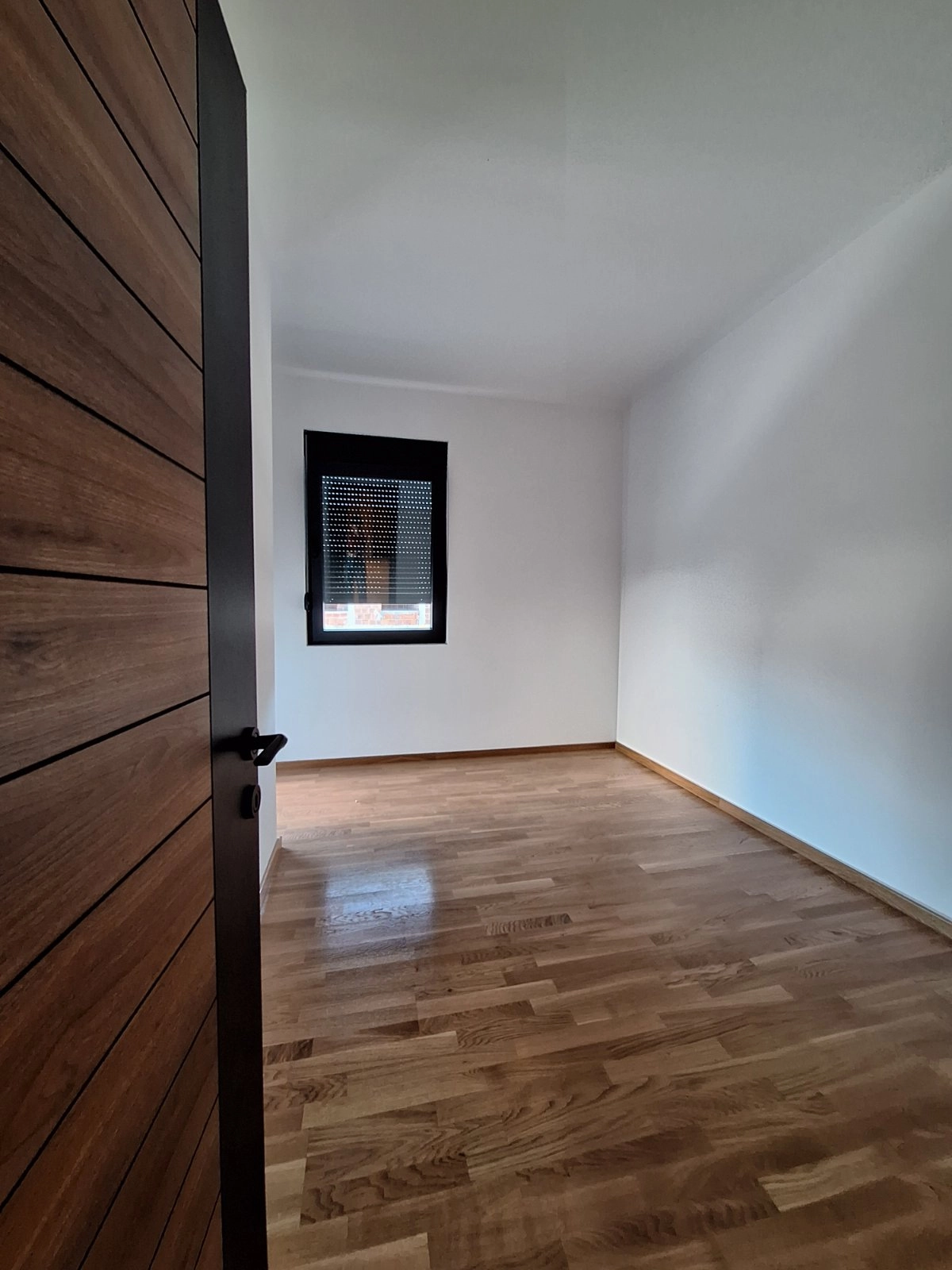Duplex-stan-u-Donjoj-Gorici-Podgorica-7 Izdavanje: Stan – Donja Gorica, Podgorica — fotografija 8