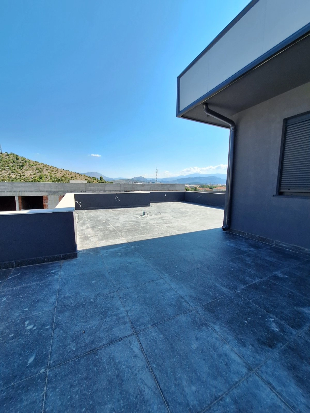 Duplex-stan-u-Donjoj-Gorici-Podgorica-13 Izdavanje: Stan – Donja Gorica, Podgorica — fotografija 14