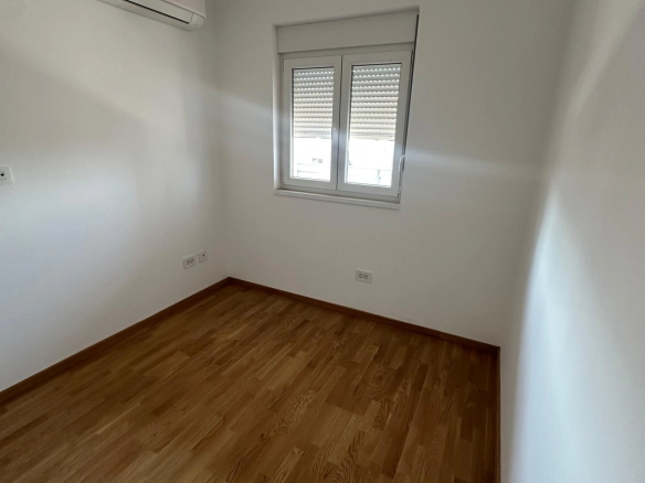 Trosoban stan 104 m² – Stari aerodrom, Podgorica — fotografija 6