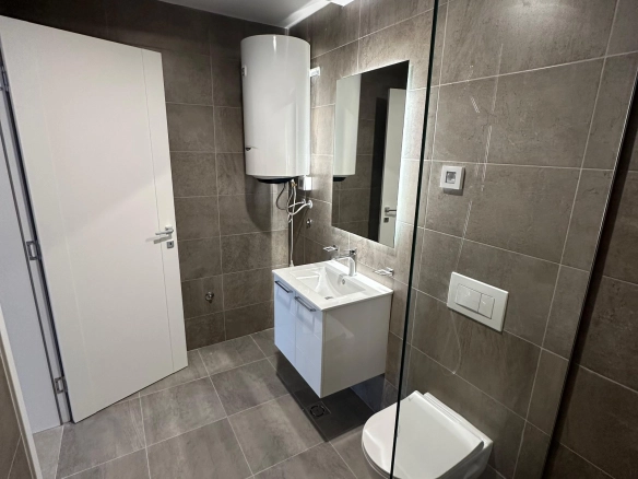 Trosoban stan 104 m² – Stari aerodrom, Podgorica — fotografija 7