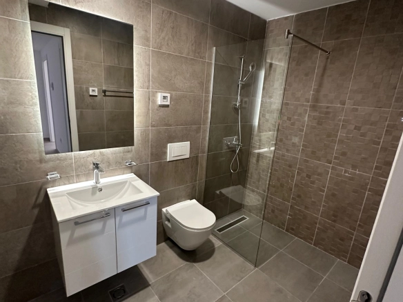 Trosoban stan 104 m² – Stari aerodrom, Podgorica — fotografija 8