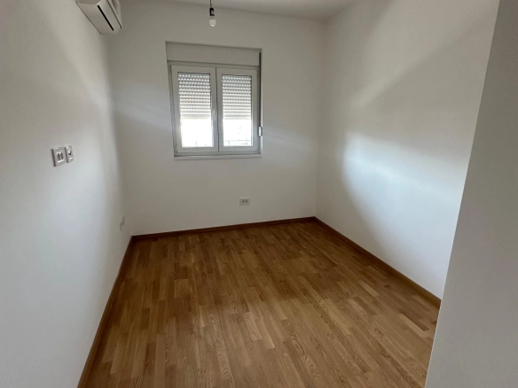 Trosoban stan 104 m² – Stari aerodrom, Podgorica — fotografija 9