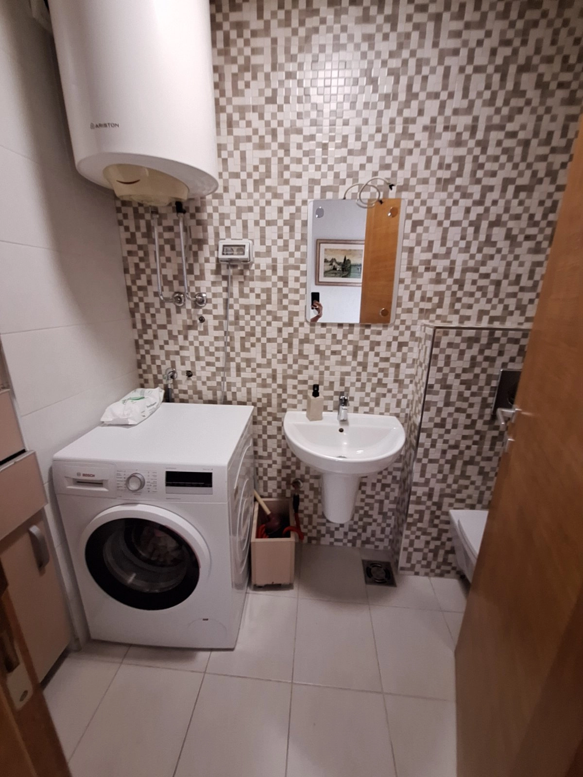 Namjesten-dvosoban-stan-u-City-kvartu-Podgorica-8 Izdavanje: Dvosoban stan – City kvart, Podgorica — fotografija 9