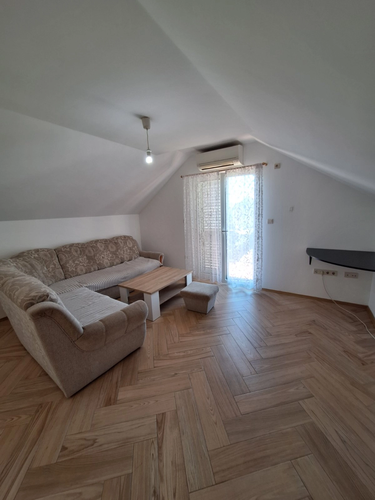 Dvosoban-stan-u-porodicnoj-kuci-Tolosi-Podgorica Dvosoban stan u Tološima