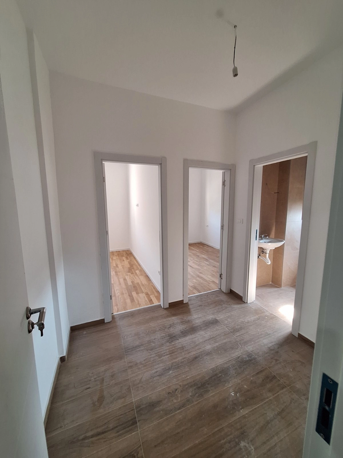 Izdavanje: Dvosoban stan 64 m² – Tološi, Podgorica — fotografija 2