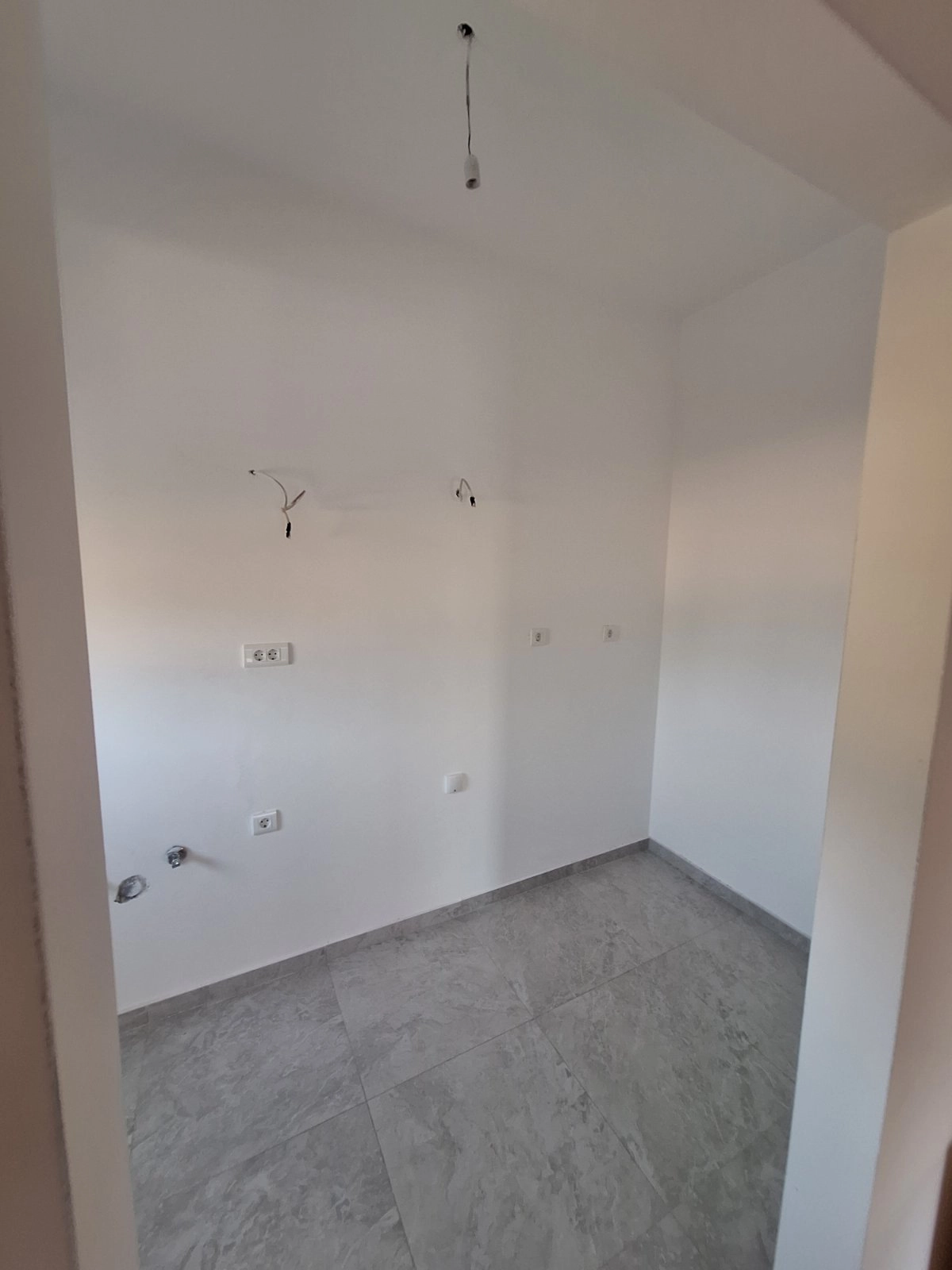 Izdavanje: Dvosoban stan 64 m² – Tološi, Podgorica — fotografija 3