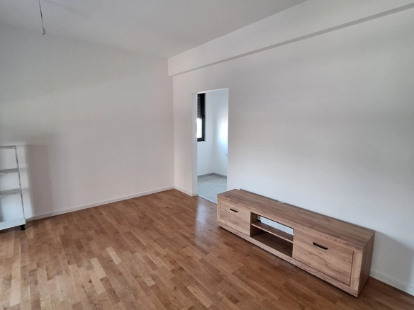 Izdavanje: Dvosoban stan 64 m² – Tološi, Podgorica — fotografija 4