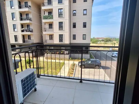 Izdavanje: Dvosoban stan 64 m² – Tološi, Podgorica — fotografija 10