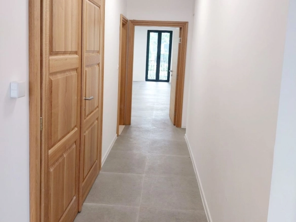 Izdavanje: Poslovni prostor 120 m² – Centar, Podgorica — fotografija 6