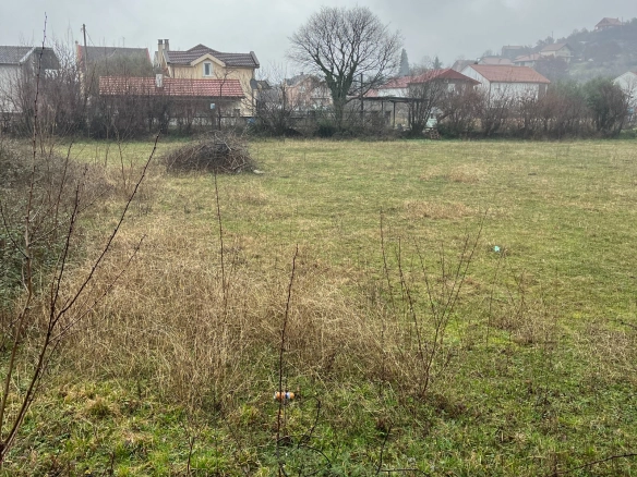 Urbanizovan plac u naselju Masline