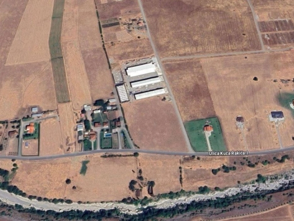 Plac 1.562 m² – Bar — fotografija 4