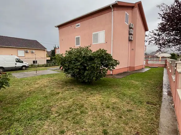 Kuća 761 m² – Tološi, Podgorica — fotografija 2