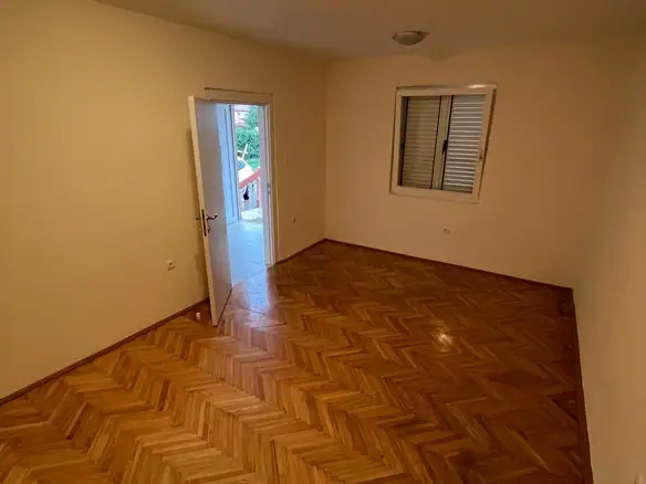 Kuća 761 m² – Tološi, Podgorica — fotografija 15