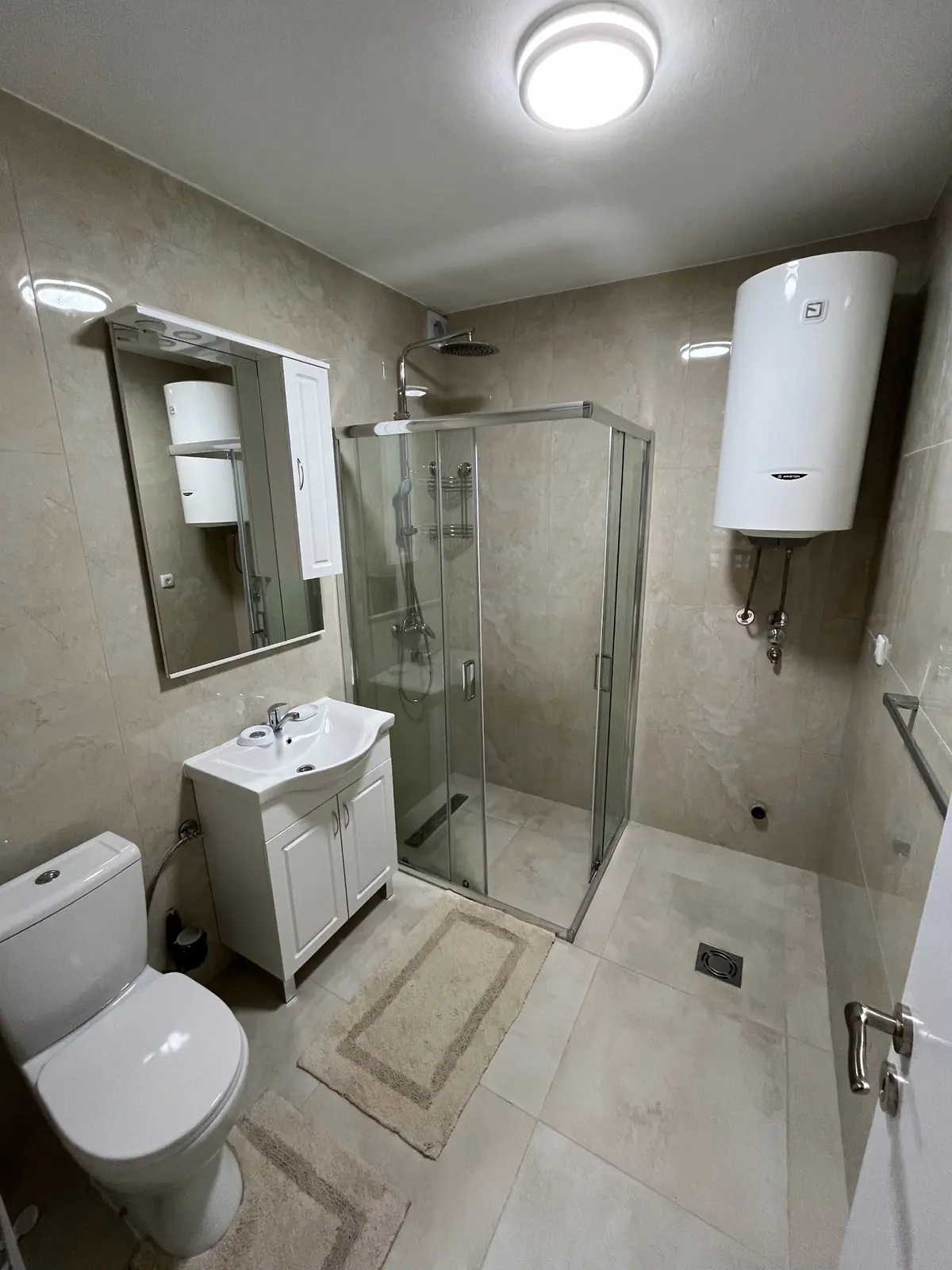 Namjestena-kuca-sa-placem-u-Tolosima-Podgorica-15 Kuća 761 m² – Tološi, Podgorica — fotografija 16