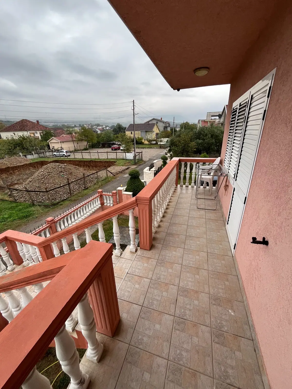 Namjestena-kuca-sa-placem-u-Tolosima-Podgorica-17 Kuća 761 m² – Tološi, Podgorica — fotografija 18
