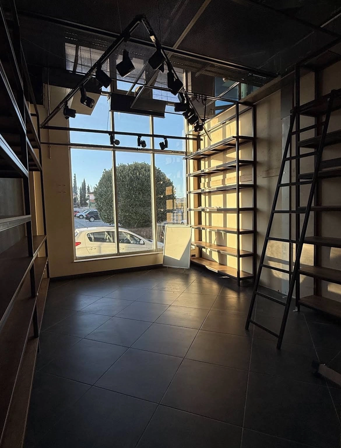 Izdavanje: Poslovni prostor 740 m² – Zeta, Podgorica — fotografija 5