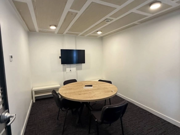 Izdavanje: Poslovni prostor 740 m² – Zeta, Podgorica — fotografija 8