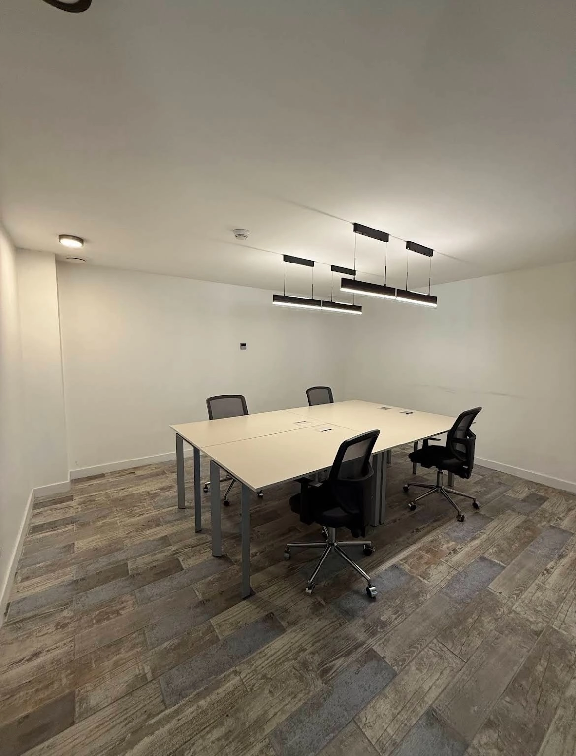 Izdavanje: Poslovni prostor 740 m² – Zeta, Podgorica — fotografija 11