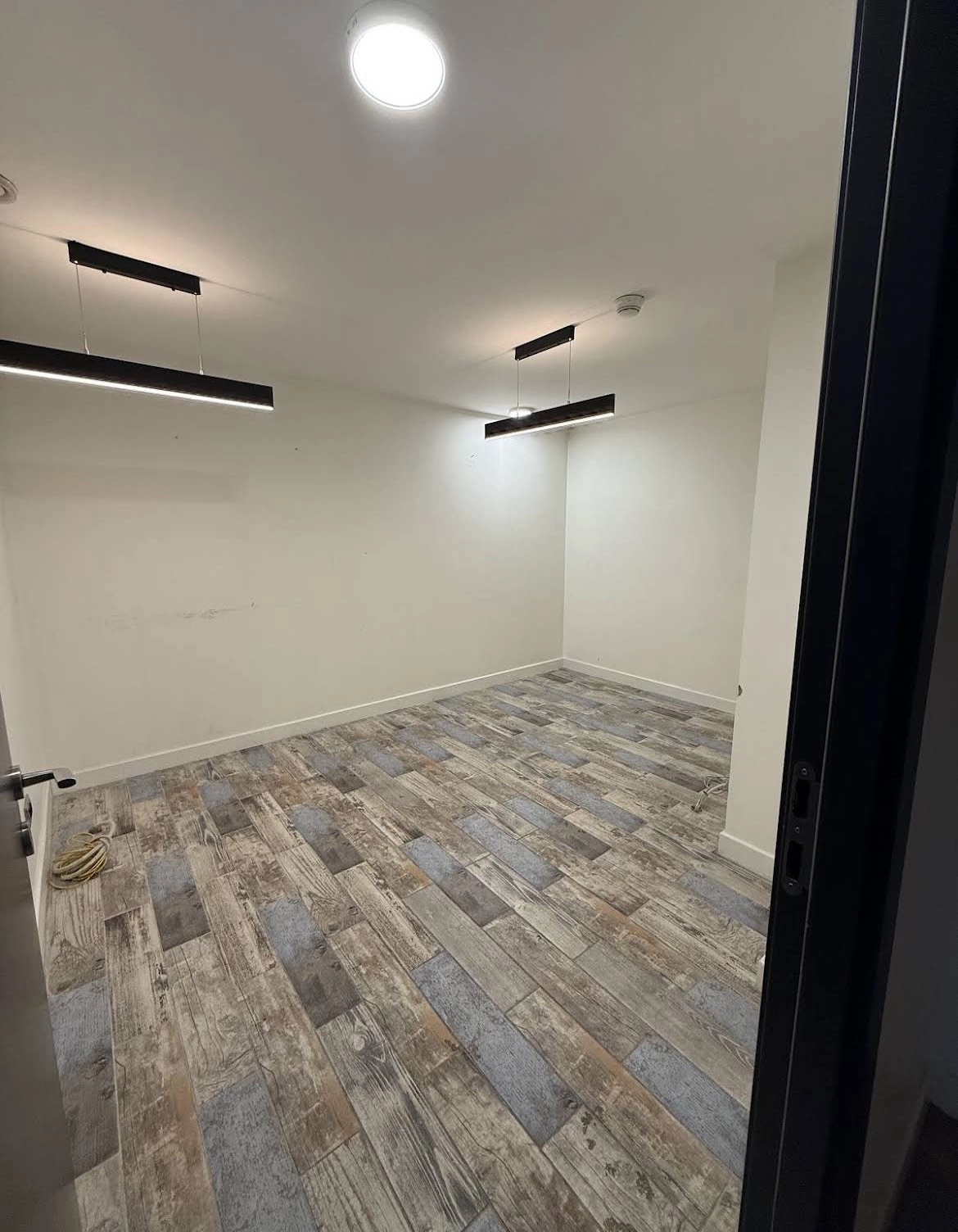 Izdavanje: Poslovni prostor 740 m² – Zeta, Podgorica — fotografija 13