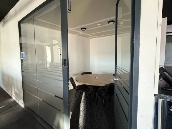 Izdavanje: Poslovni prostor 740 m² – Zeta, Podgorica — fotografija 14