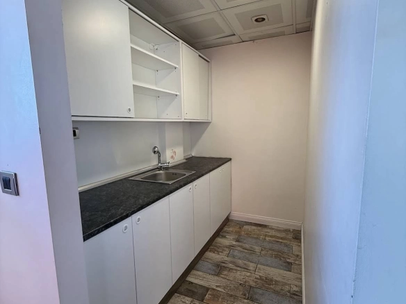 Izdavanje: Poslovni prostor 740 m² – Zeta, Podgorica — fotografija 15