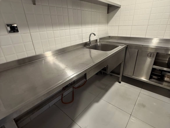 Izdavanje: Poslovni prostor 740 m² – Zeta, Podgorica — fotografija 16