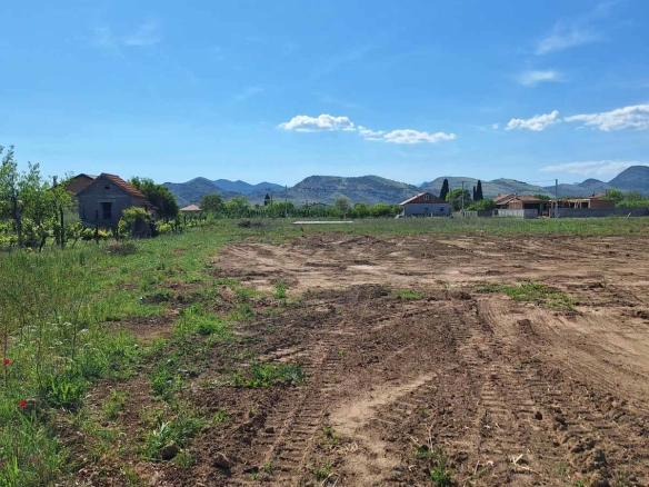 Plac 3.100 m² – Zeta, Podgorica — fotografija 2