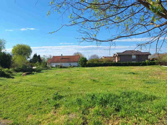 Plac od 1880 m² u Zeti