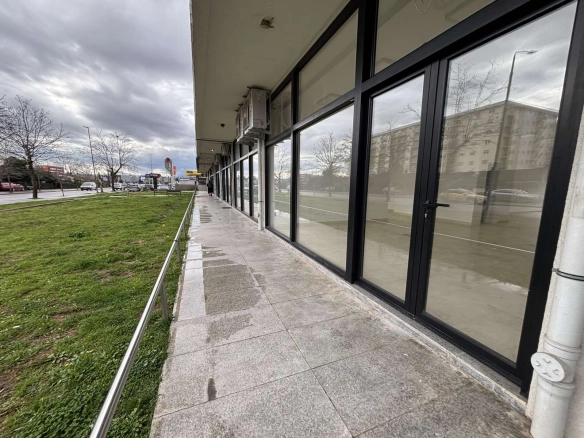 Izdavanje: Poslovni prostor 123 m² – Pobrežje, Podgorica — fotografija 2