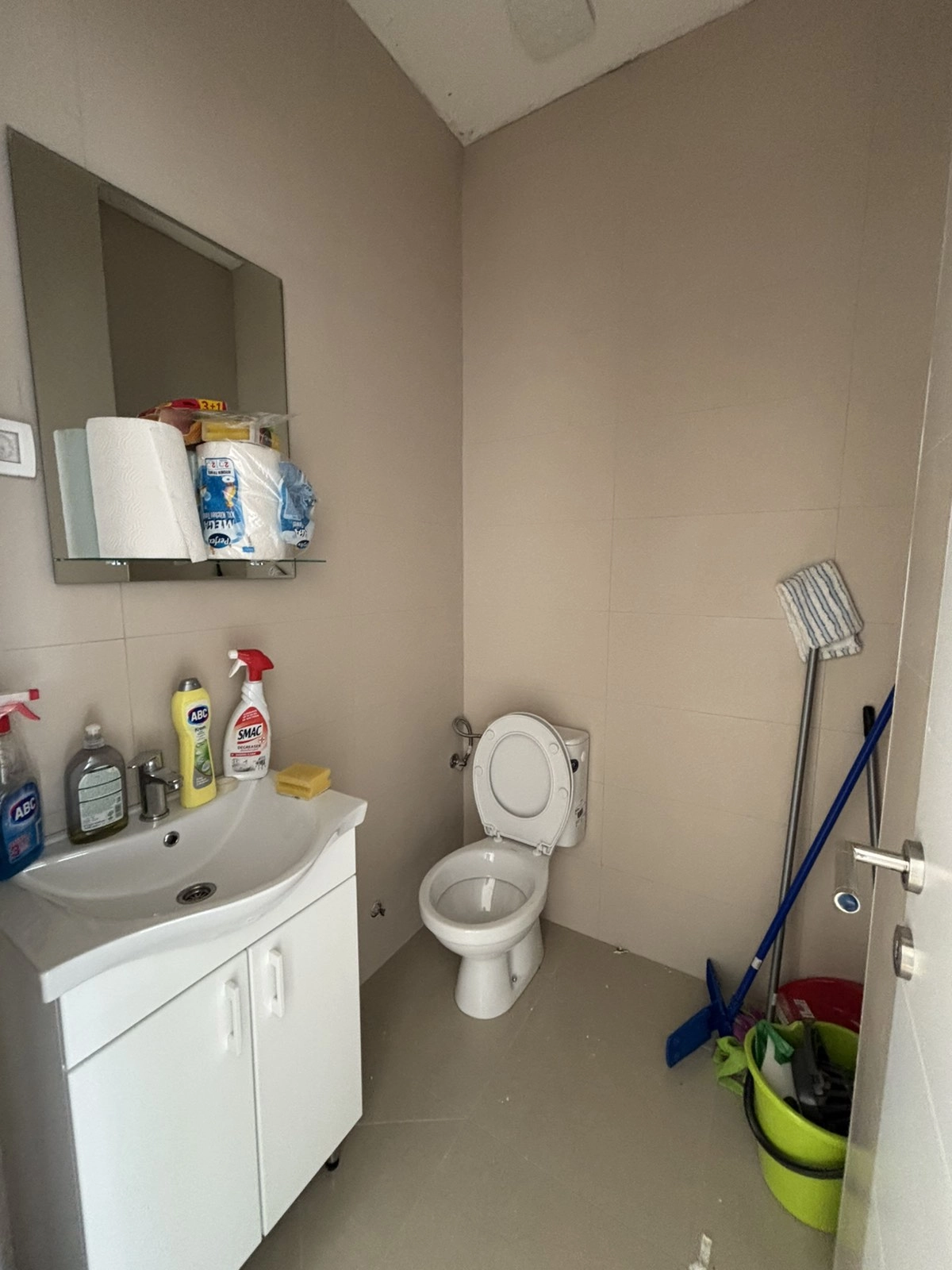 Izdavanje: Poslovni prostor 123 m² – Pobrežje, Podgorica — fotografija 7