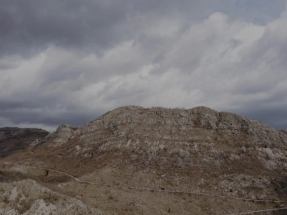 Plac 200.000 m² – Cetinje — fotografija 3