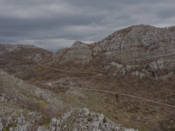 Plac 200.000 m² – Cetinje — fotografija 4