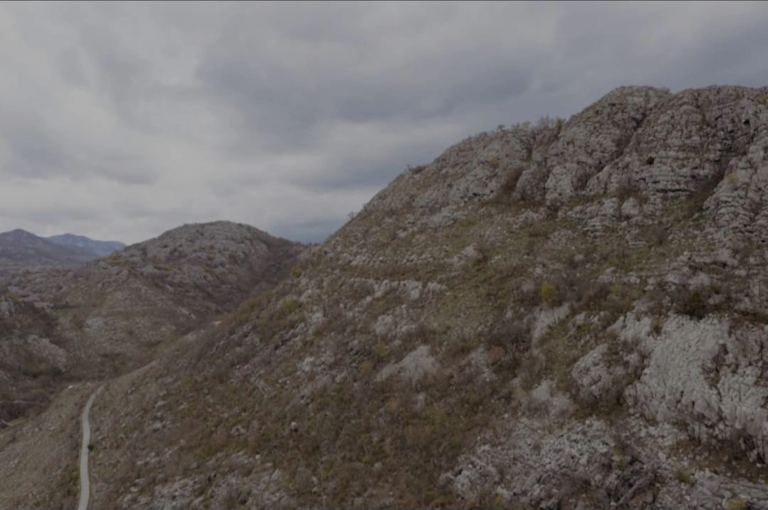 Plac 200.000 m² – Cetinje — fotografija 8