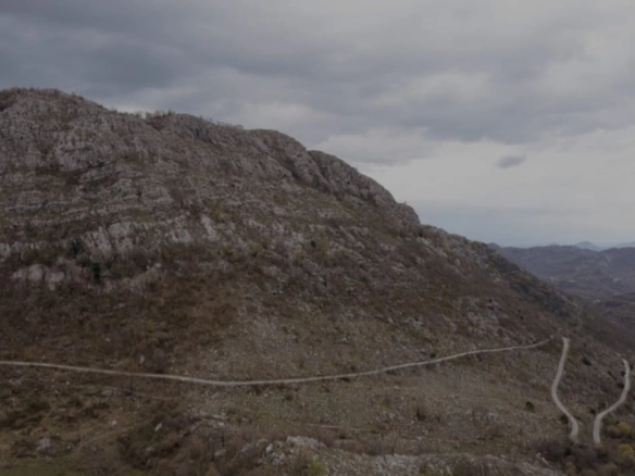 Plac 200.000 m² – Cetinje — fotografija 9