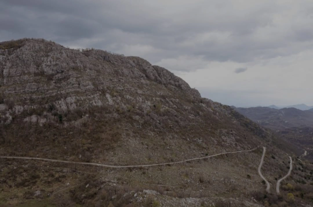 Plac 200.000 m² – Cetinje — fotografija 9