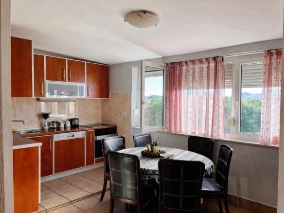 Trosoban stan 101 m² – Centar, Podgorica — fotografija 4