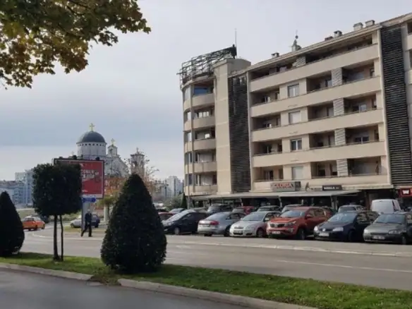 Namješten dvosoban stan u naselju Preko Morače, Podgorica — fotografija 10