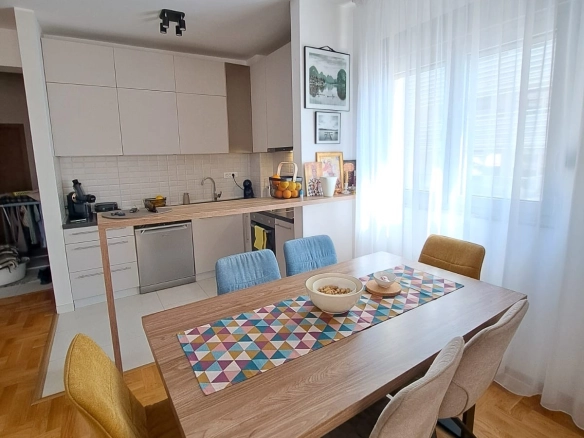 Trosoban stan 84 m² – Rozino, Budva — fotografija 6