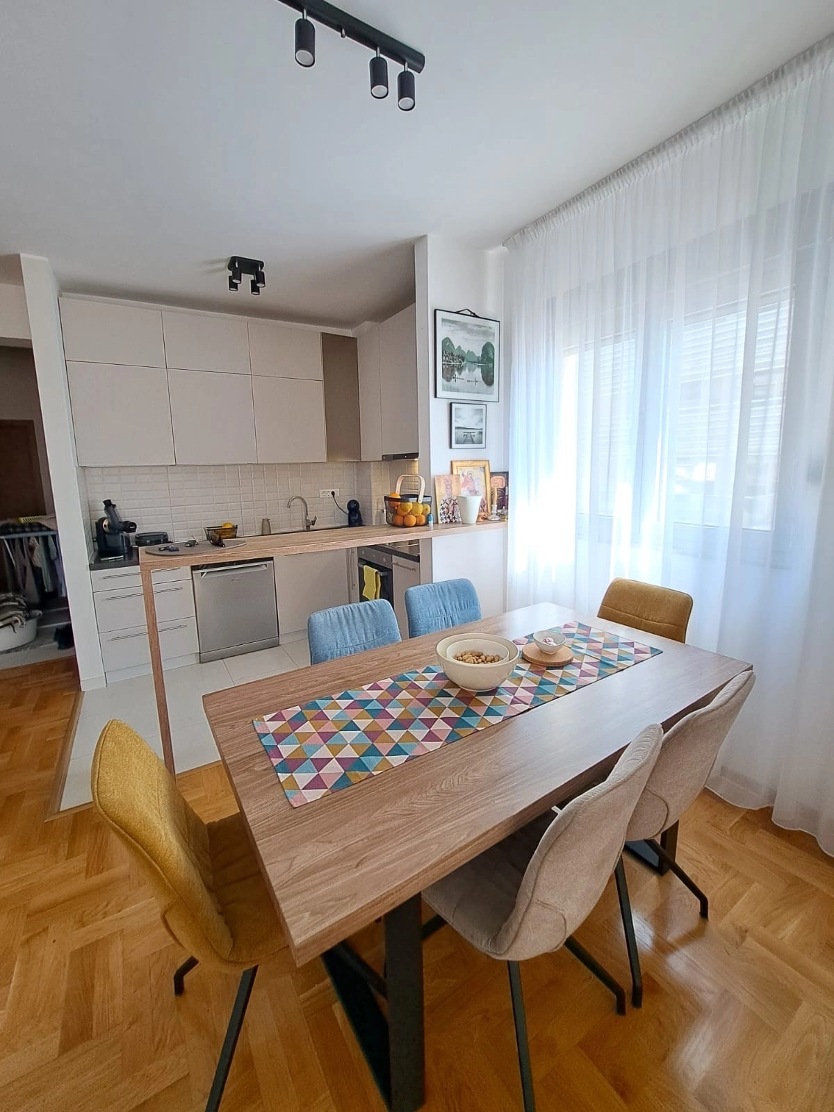 Trosoban stan 84 m² – Rozino, Budva — fotografija 6