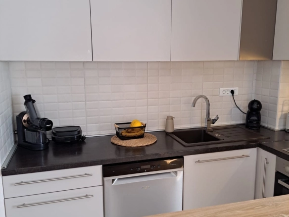 Trosoban stan 84 m² – Rozino, Budva — fotografija 8