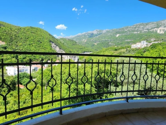 Trosoban stan 106 m² – Bečići, Budva — fotografija 12