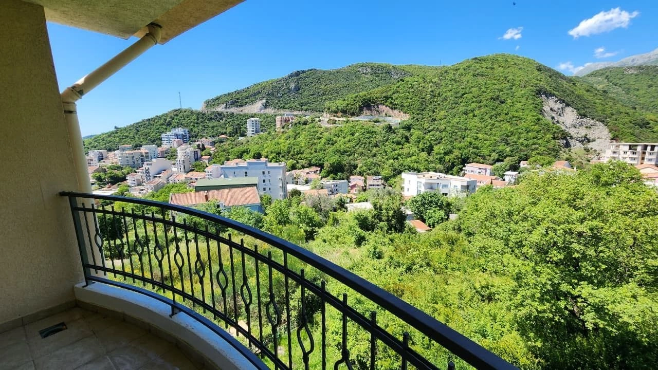 Trosoban stan 106 m² – Bečići, Budva — fotografija 17
